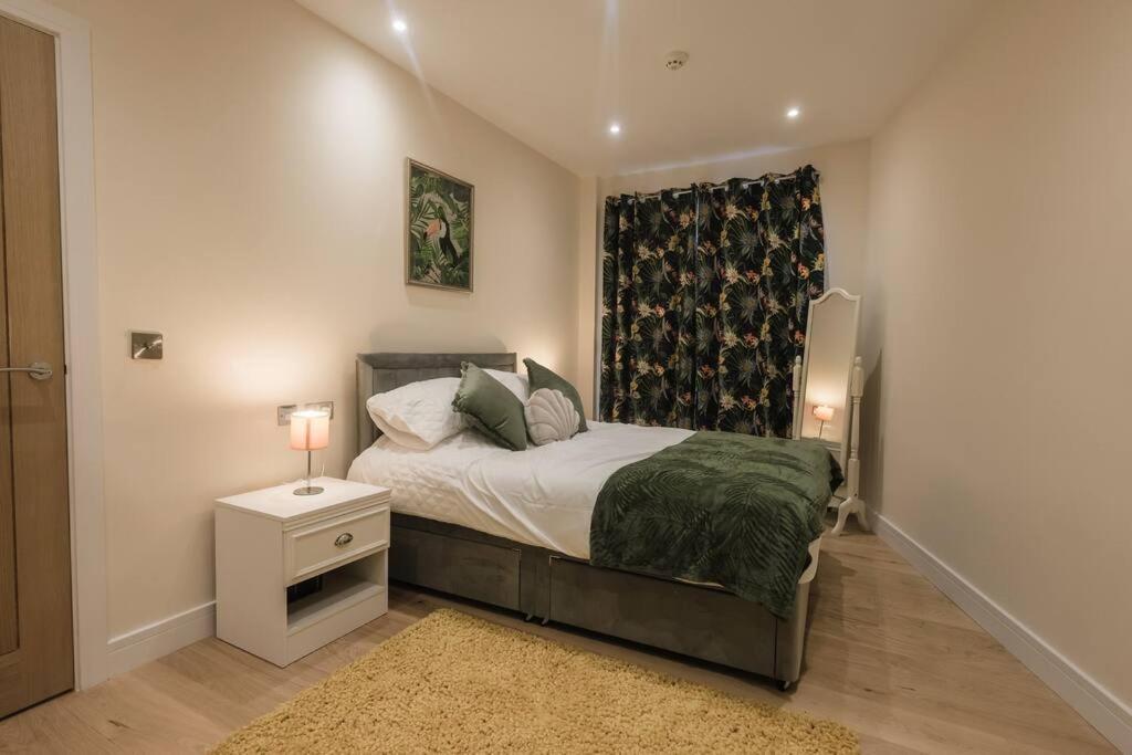 Apartmán Ocean - 2 Bed Flat Sleeps 6 With Gym Access Southampton Exteriér fotografie