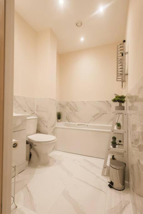 Apartmán Ocean - 2 Bed Flat Sleeps 6 With Gym Access Southampton Exteriér fotografie